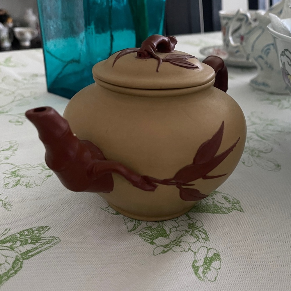Chinese handmade clay teapot